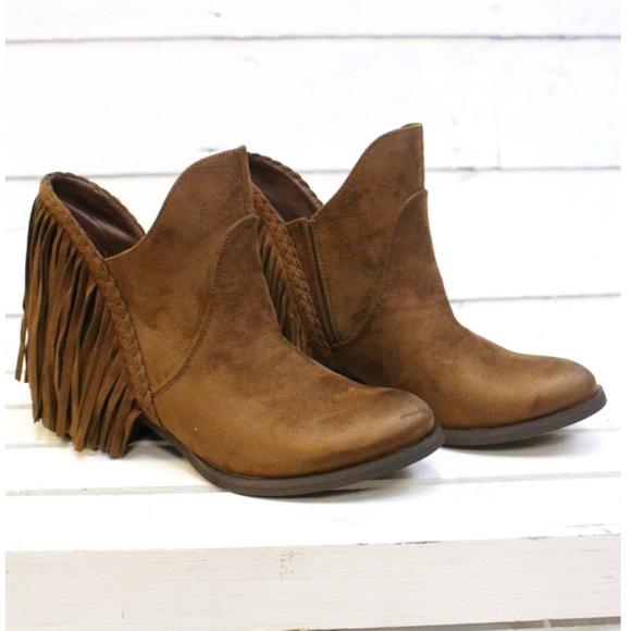 Whiskey Tan Boho Chic Fringe Back Ankle Booties - Picture 2 of 6
